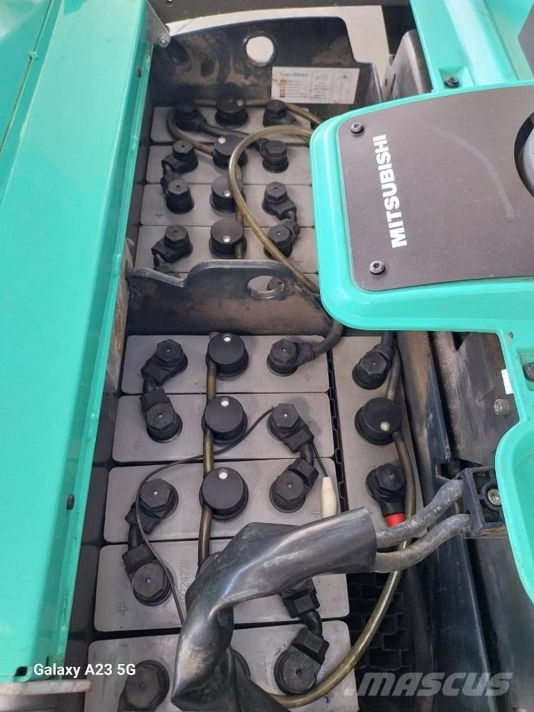 Mitsubishi PBV20N3 Porta-paletes com plataforma