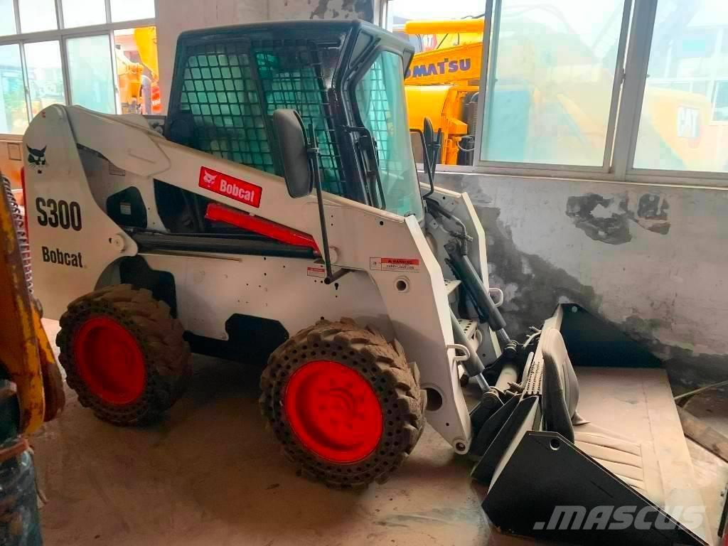 Bobcat S 300 Carregadoras de direcção deslizante
