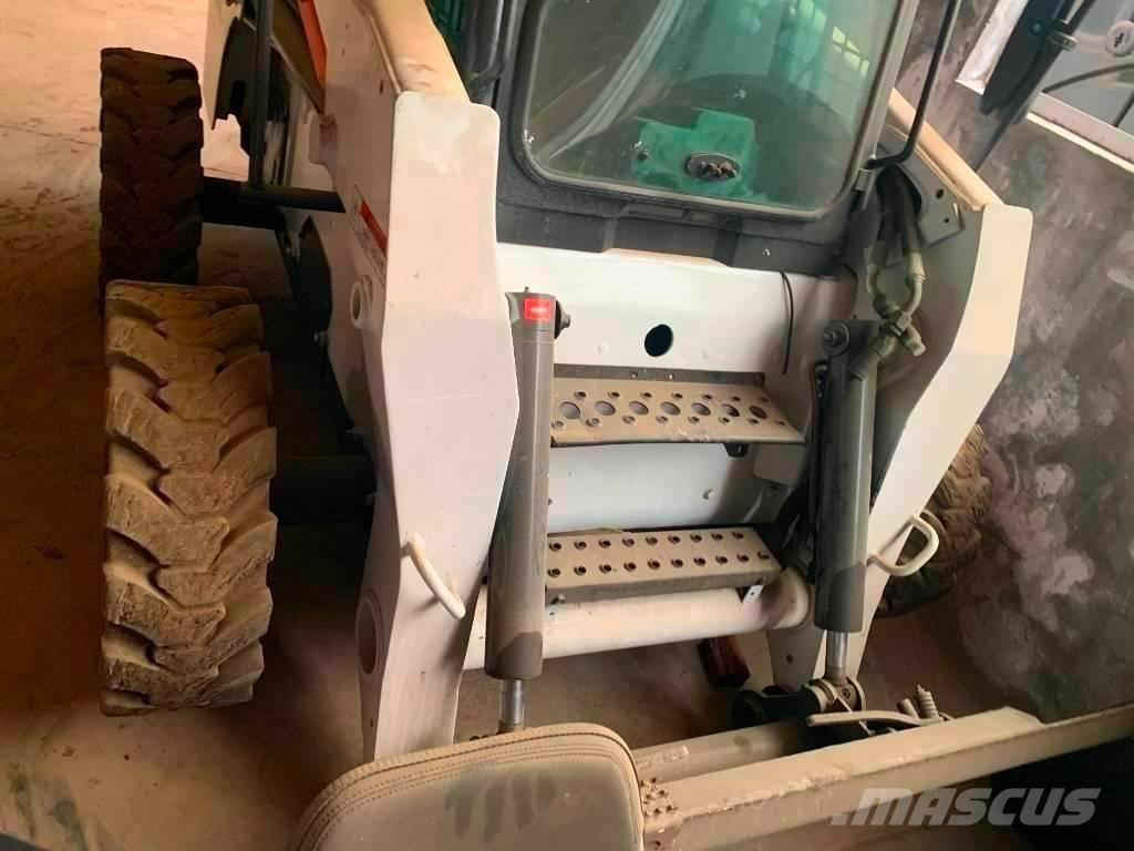 Bobcat S 300 Carregadoras de direcção deslizante