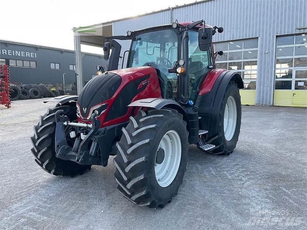 Valtra n155 Tratores Agrícolas usados