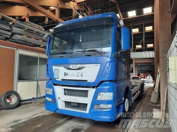 MAN TGX 26.440 Camiões caixa desmontável com elevador de cabo