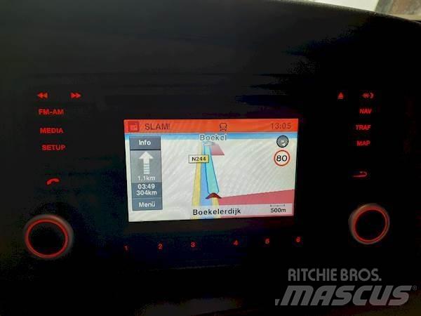 MAN TGX 26.440 Camiões caixa desmontável com elevador de cabo