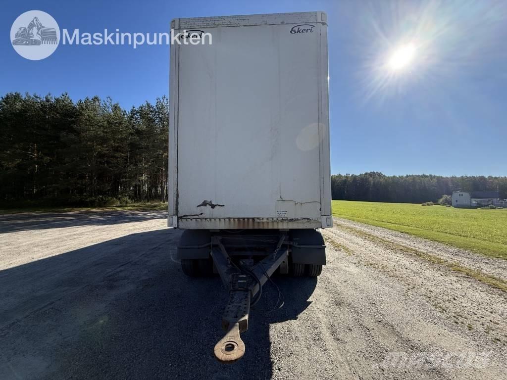 Ekeri L4 Reboques de caixa fechada