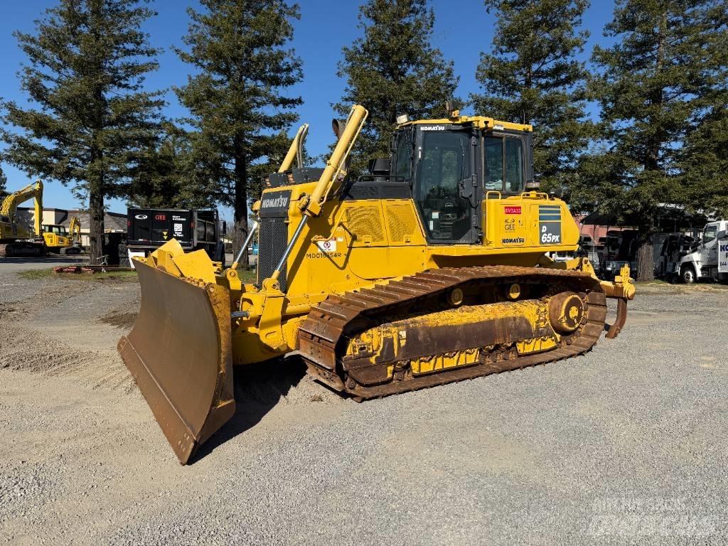 Komatsu D65PX-18 Dozers - Tratores rastos