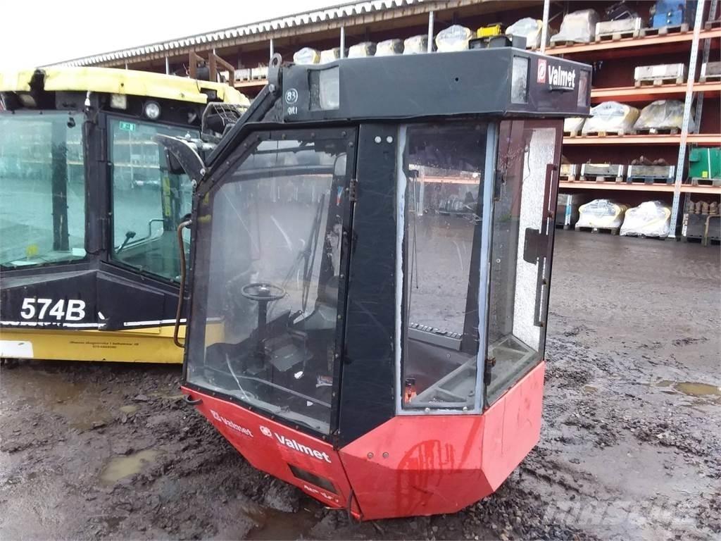 Valmet 911.1 Cabines e interior