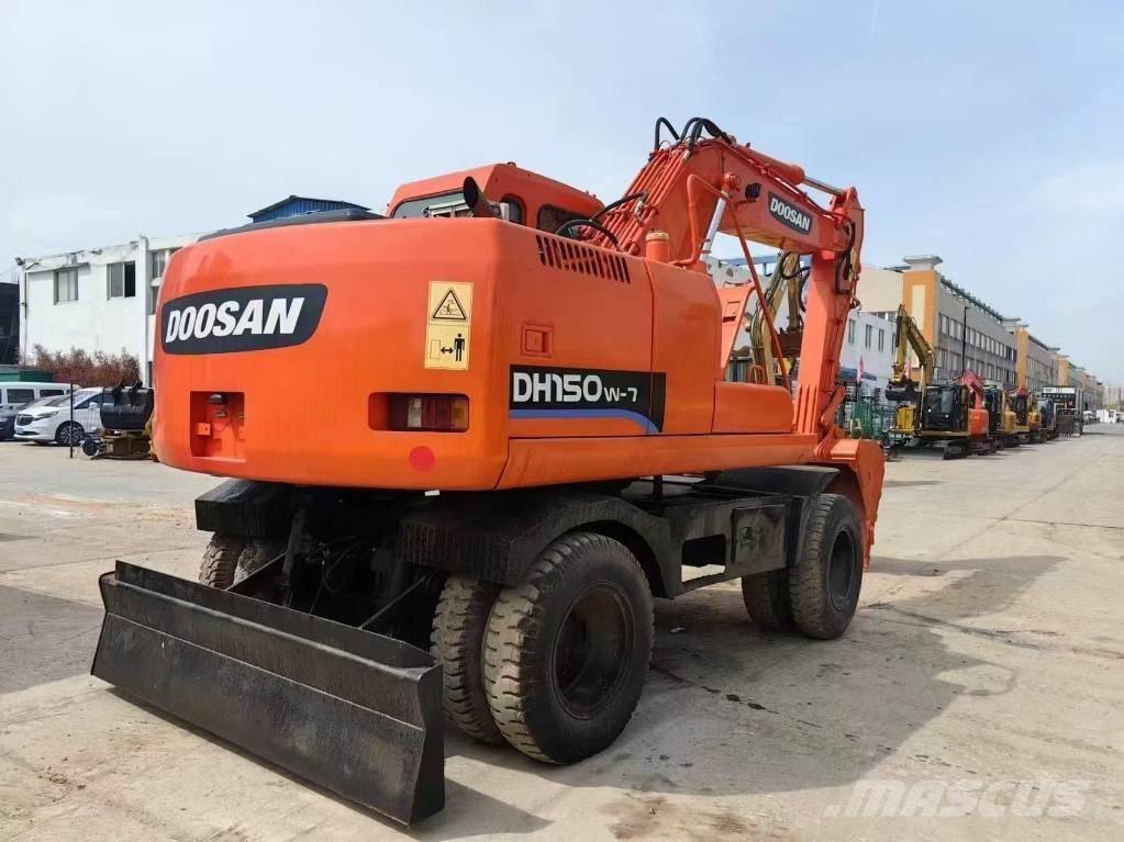 Doosan DH 150 Escavadoras de rodas