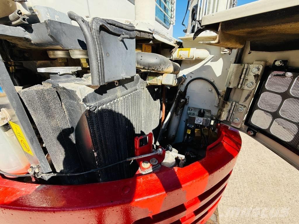 Takeuchi TB 138 FR Mini Escavadoras <7t