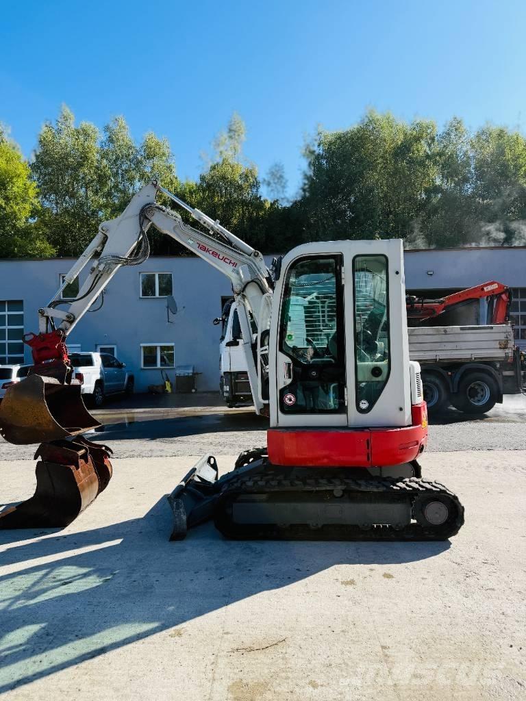 Takeuchi TB 138 FR Mini Escavadoras <7t