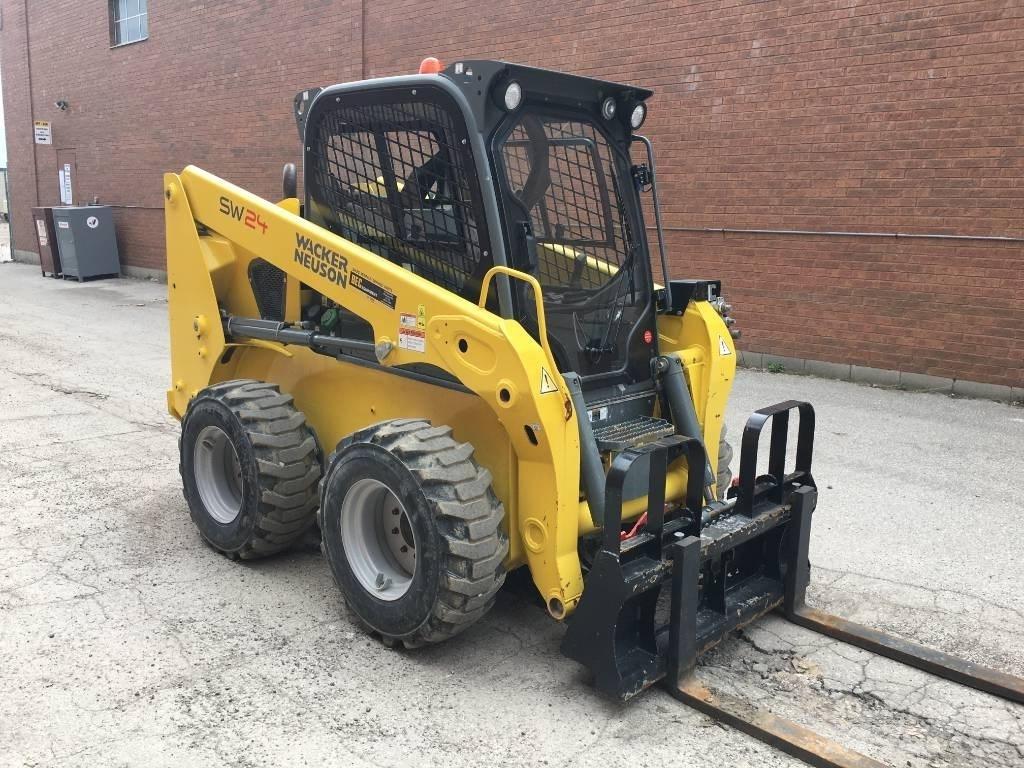 Wacker Neuson SW24 Carregadoras de direcção deslizante