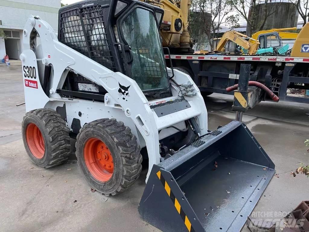 Bobcat S300 Carregadoras de direcção deslizante