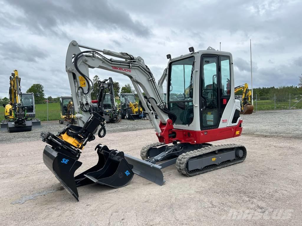 Takeuchi TB225 Mini Escavadoras <7t