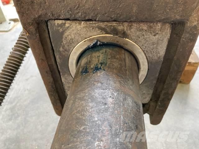 Montabert BRH 900 Martelos Hidráulicos