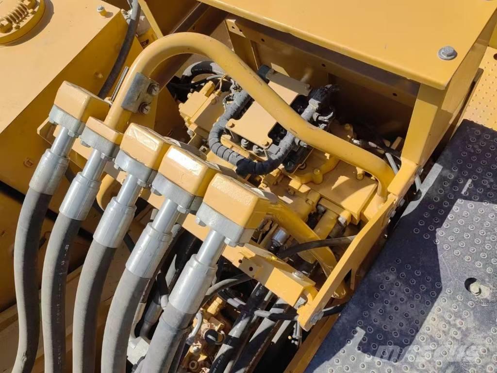 CAT 390 F Escavadoras de rastos