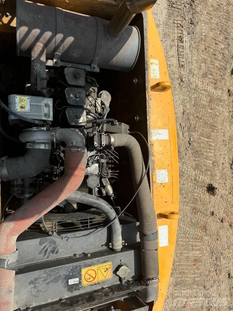 Hyundai R150W-9 Escavadoras de rodas