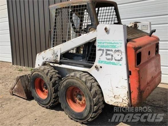 Bobcat 753 Carregadoras de direcção deslizante