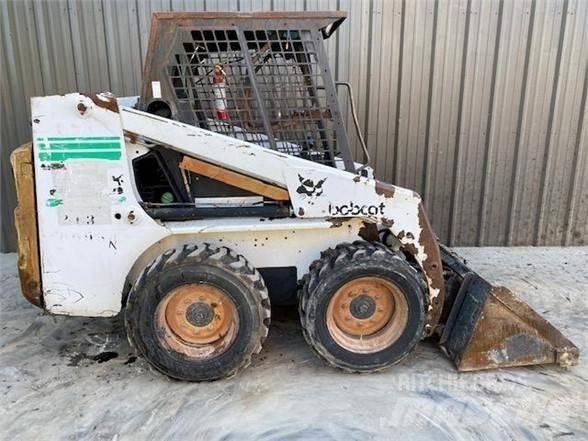 Bobcat 753 Carregadoras de direcção deslizante