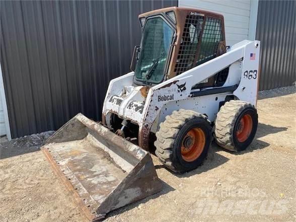 Bobcat 863 Carregadoras de direcção deslizante