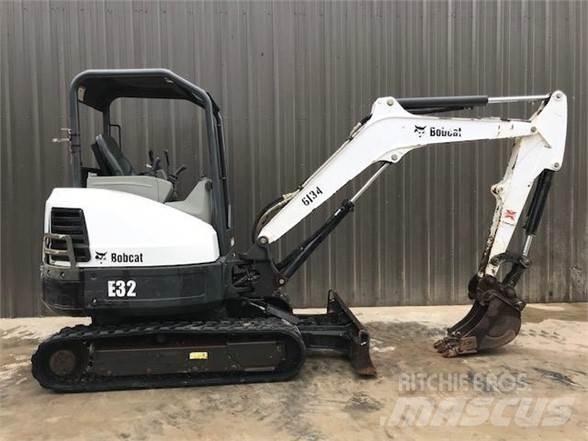 Bobcat E32M Mini Escavadoras <7t