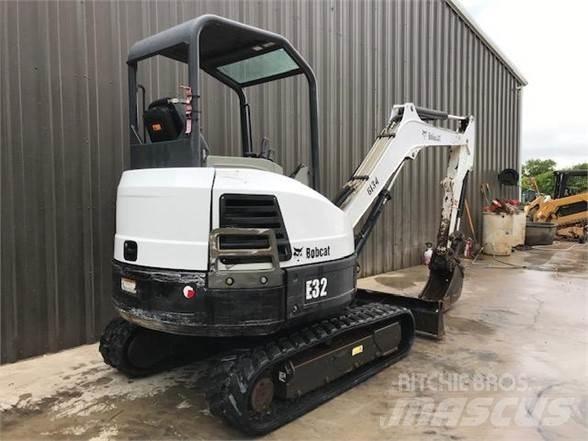 Bobcat E32M Mini Escavadoras <7t