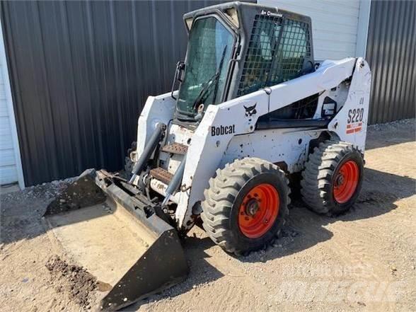 Bobcat S220 Carregadoras de direcção deslizante