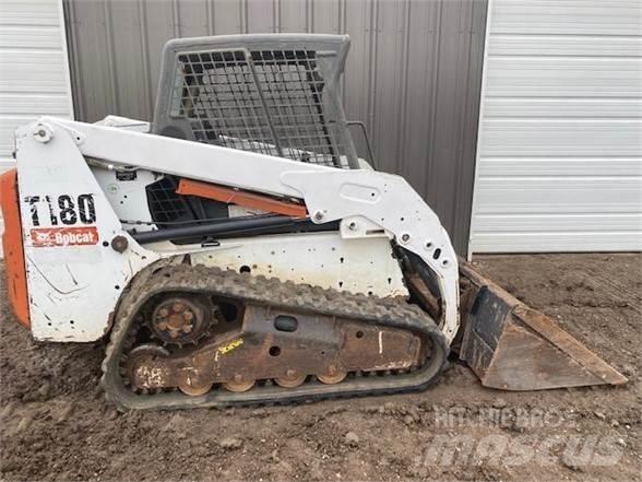 Bobcat T180 Carregadoras de direcção deslizante