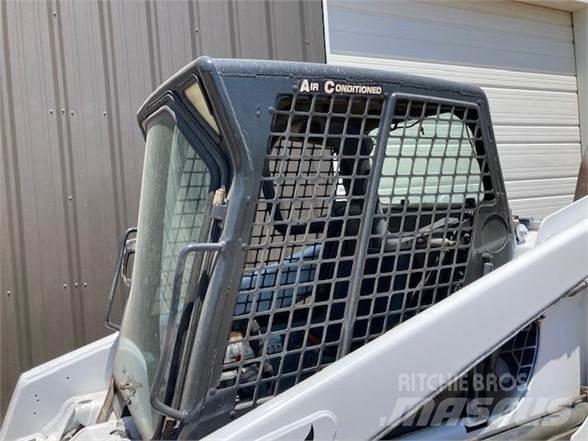 Bobcat T200 Carregadoras de direcção deslizante