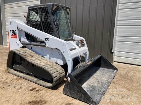 Bobcat T200 Carregadoras de direcção deslizante