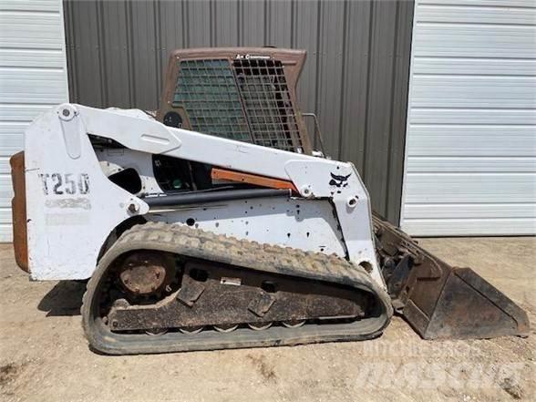 Bobcat T250 Carregadoras de direcção deslizante