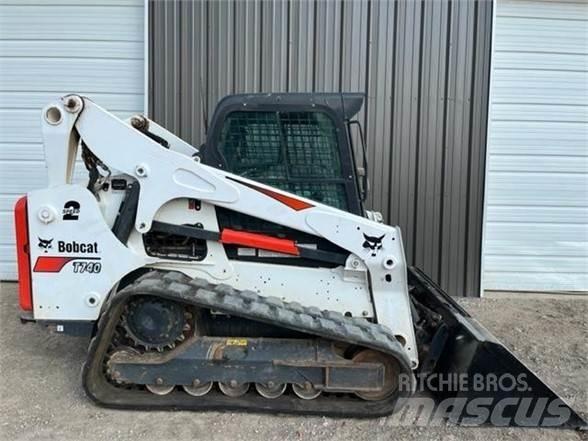 Bobcat T740 Carregadoras de direcção deslizante