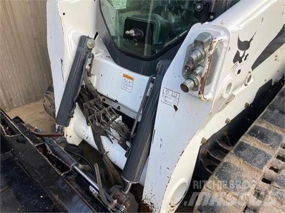 Bobcat T870 Carregadoras de direcção deslizante