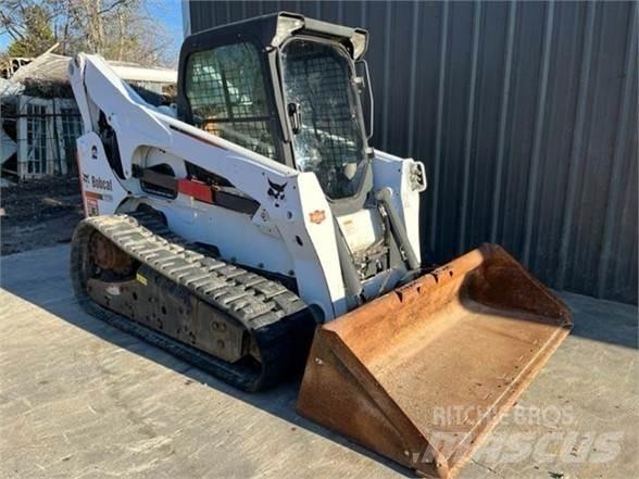 Bobcat T870 Carregadoras de direcção deslizante