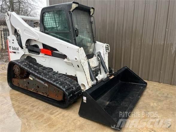Bobcat T870 Carregadoras de direcção deslizante