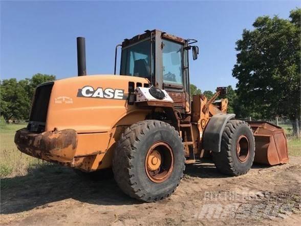 CASE 621D Pás carregadoras de rodas