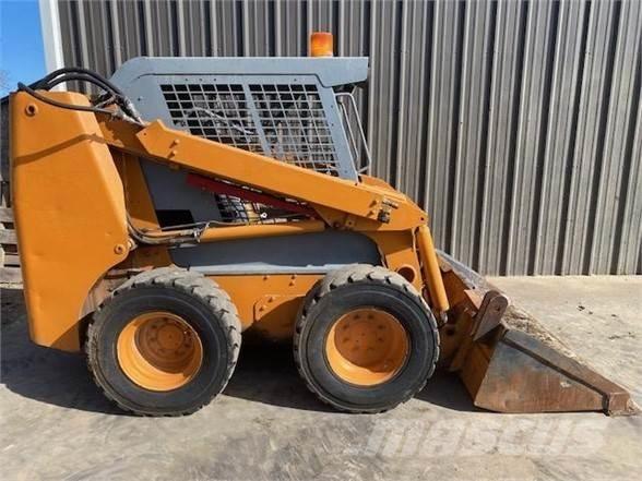 CASE 70XT Carregadoras de direcção deslizante