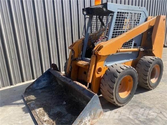 CASE 70XT Carregadoras de direcção deslizante