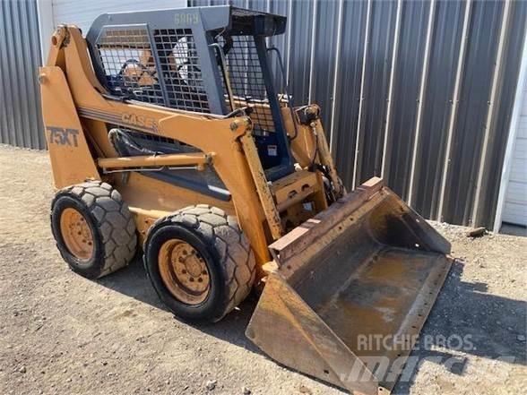 CASE 75XT Carregadoras de direcção deslizante