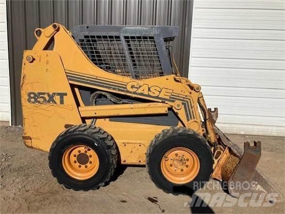CASE 85XT Carregadoras de direcção deslizante