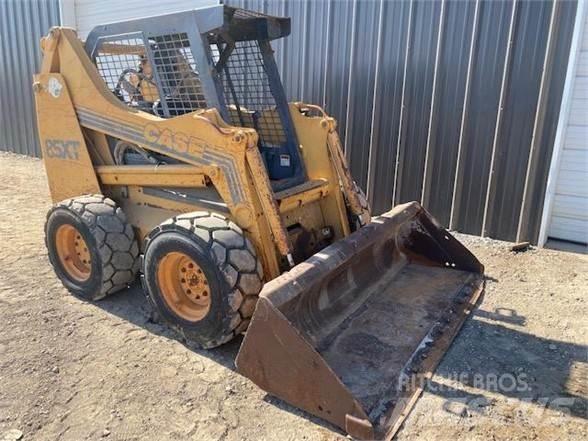 CASE 85XT Carregadoras de direcção deslizante