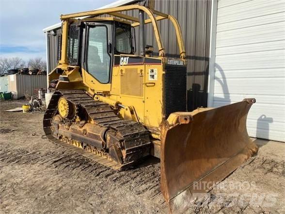 CAT D5M XL Dozers - Tratores rastos