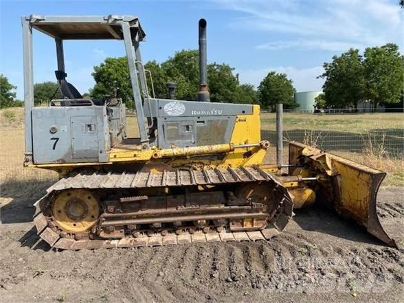 Komatsu D32P-1 Dozers - Tratores rastos