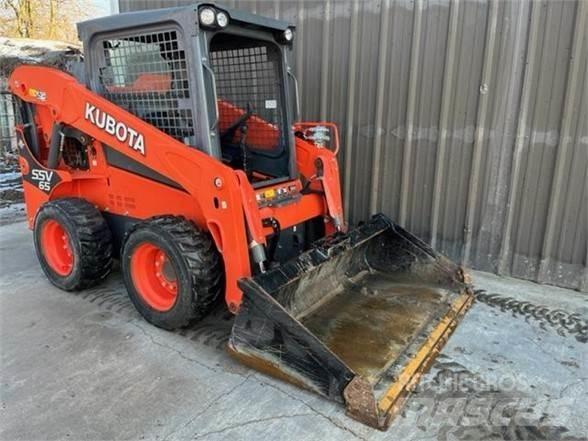 Kubota SSV65 Carregadoras de direcção deslizante