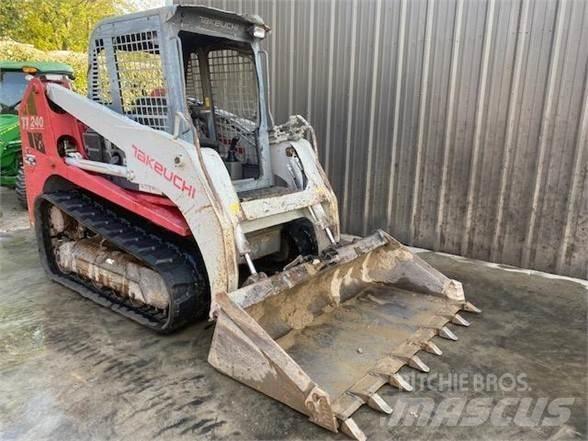 Takeuchi TL240 Carregadoras de direcção deslizante