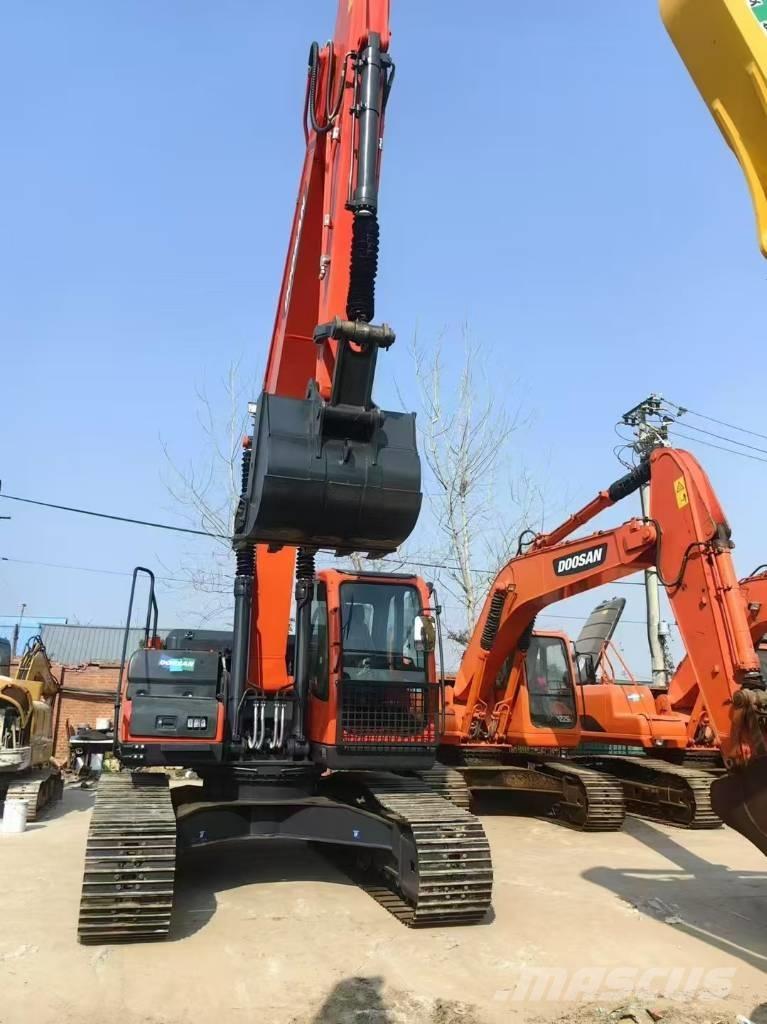 Doosan DX 225 LC Escavadoras de rastos