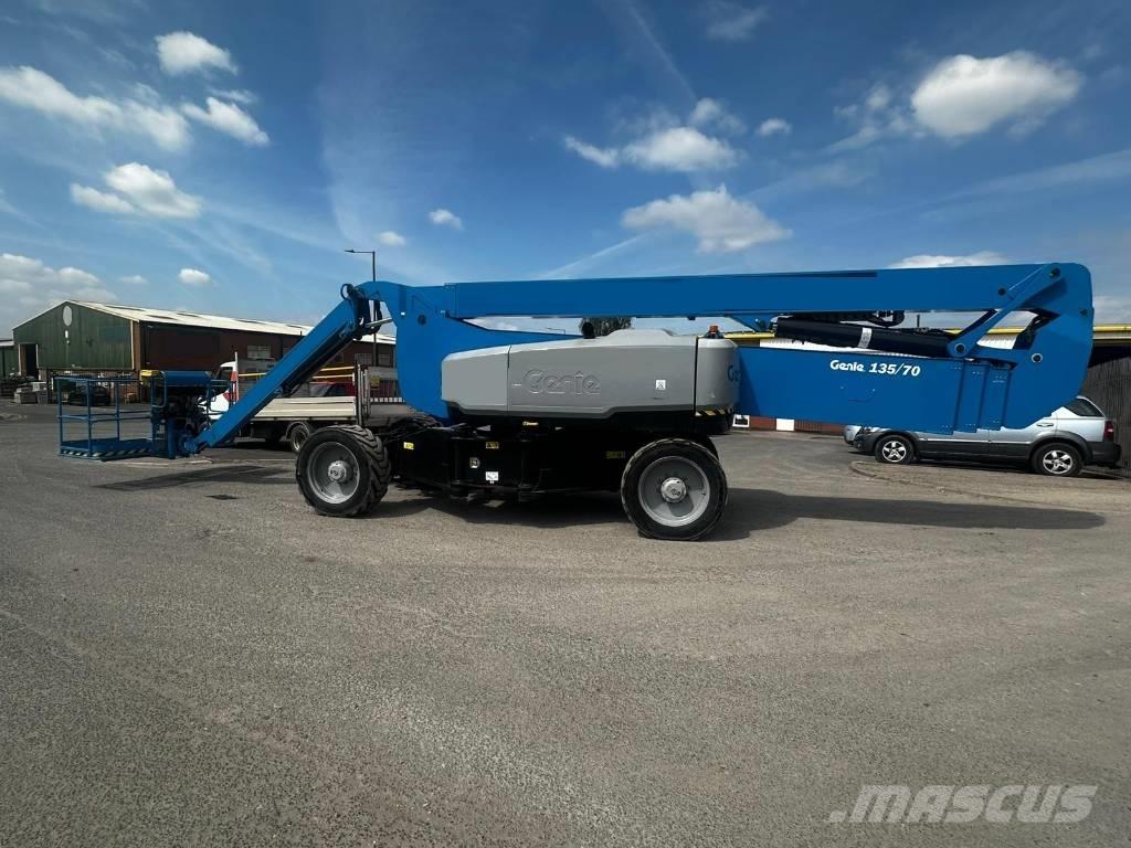 Genie ZX 135/70 Elevadores braços articulados
