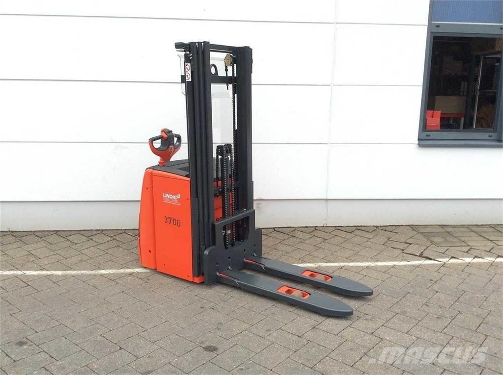 Linde L14 Empilhador para operador externo