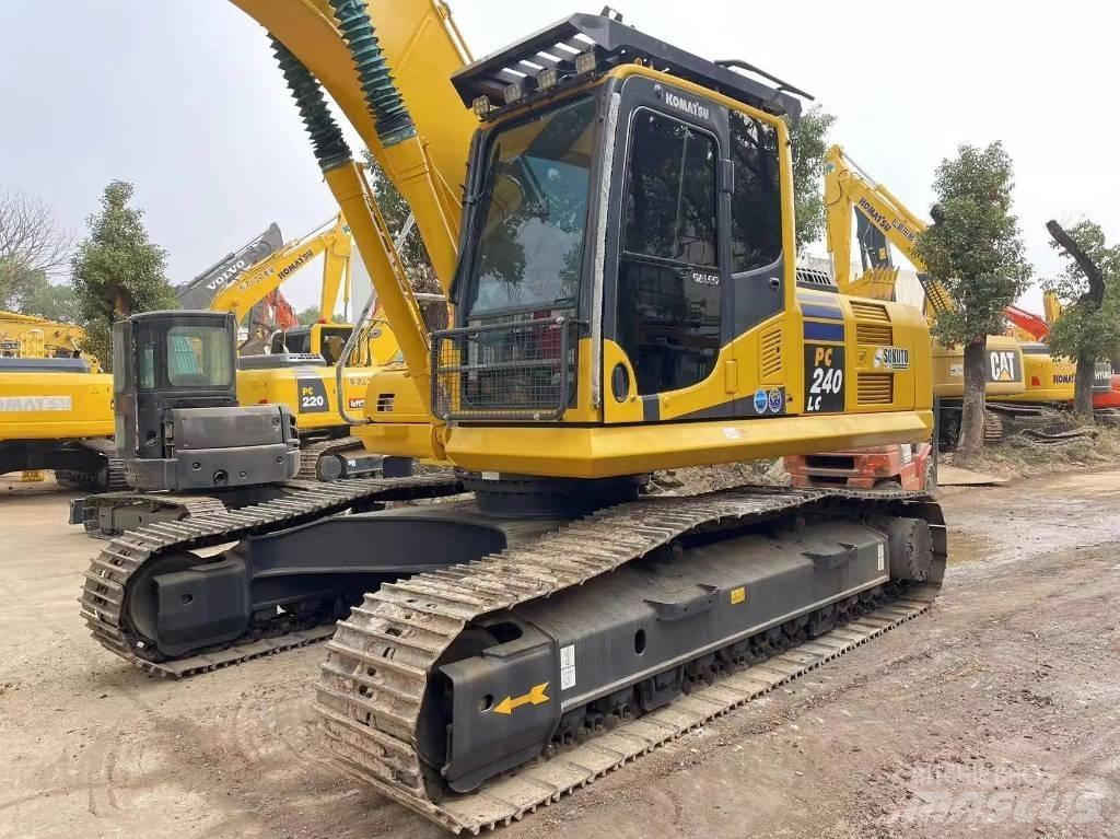 Komatsu PC240-8 Escavadoras de rastos