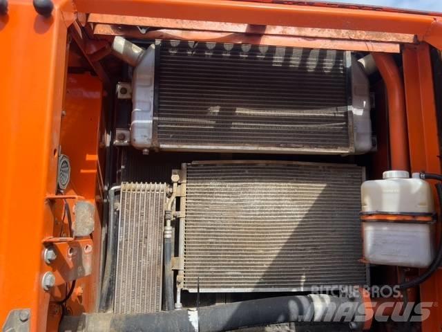 Doosan DX 225 LC Escavadoras de rastos