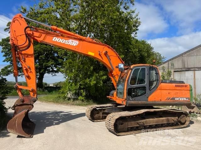 Doosan DX 225 LC Escavadoras de rastos