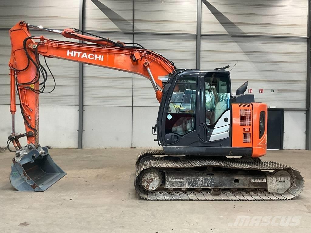 Hitachi ZX 135 US-6 Escavadoras de rastos