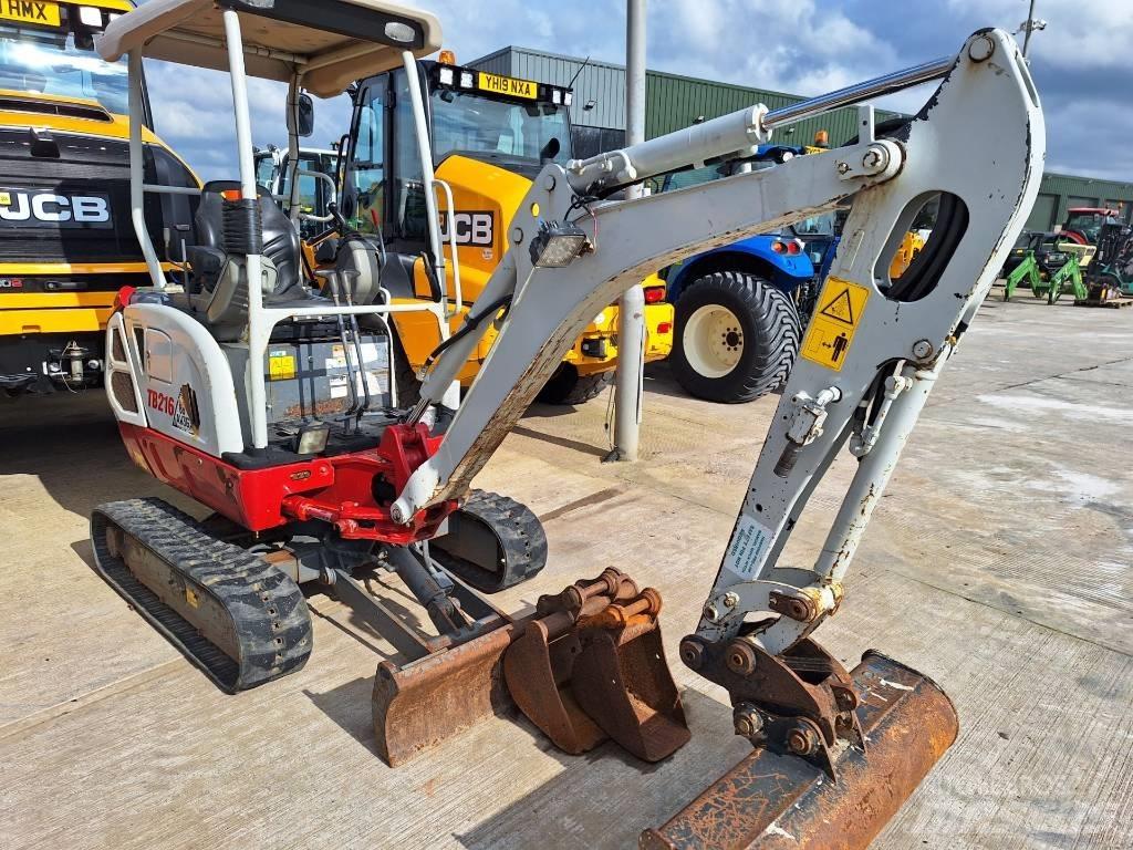 Takeuchi TB216 Mini Escavadoras <7t